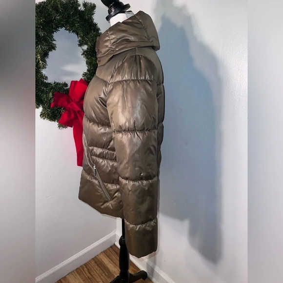 H&M, 6,long sleeve, zip closure, zip pocket cowl collar mid length, pufferjacket - Picture 5 of 13